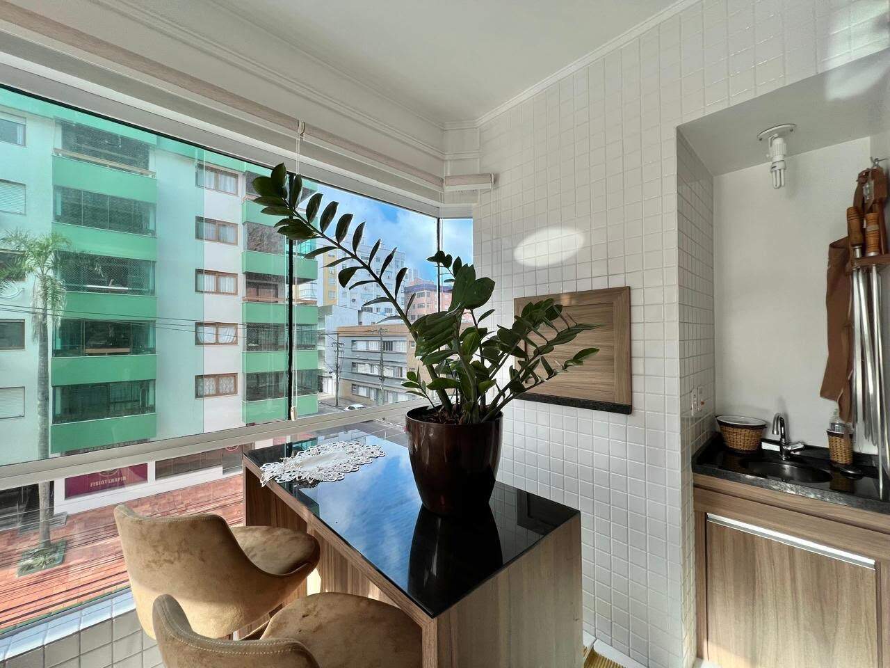Apartamento à venda no Zona Nova: 
