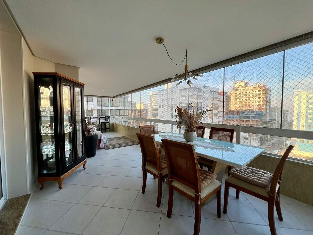 Apartamento à venda no Zona Nova: 