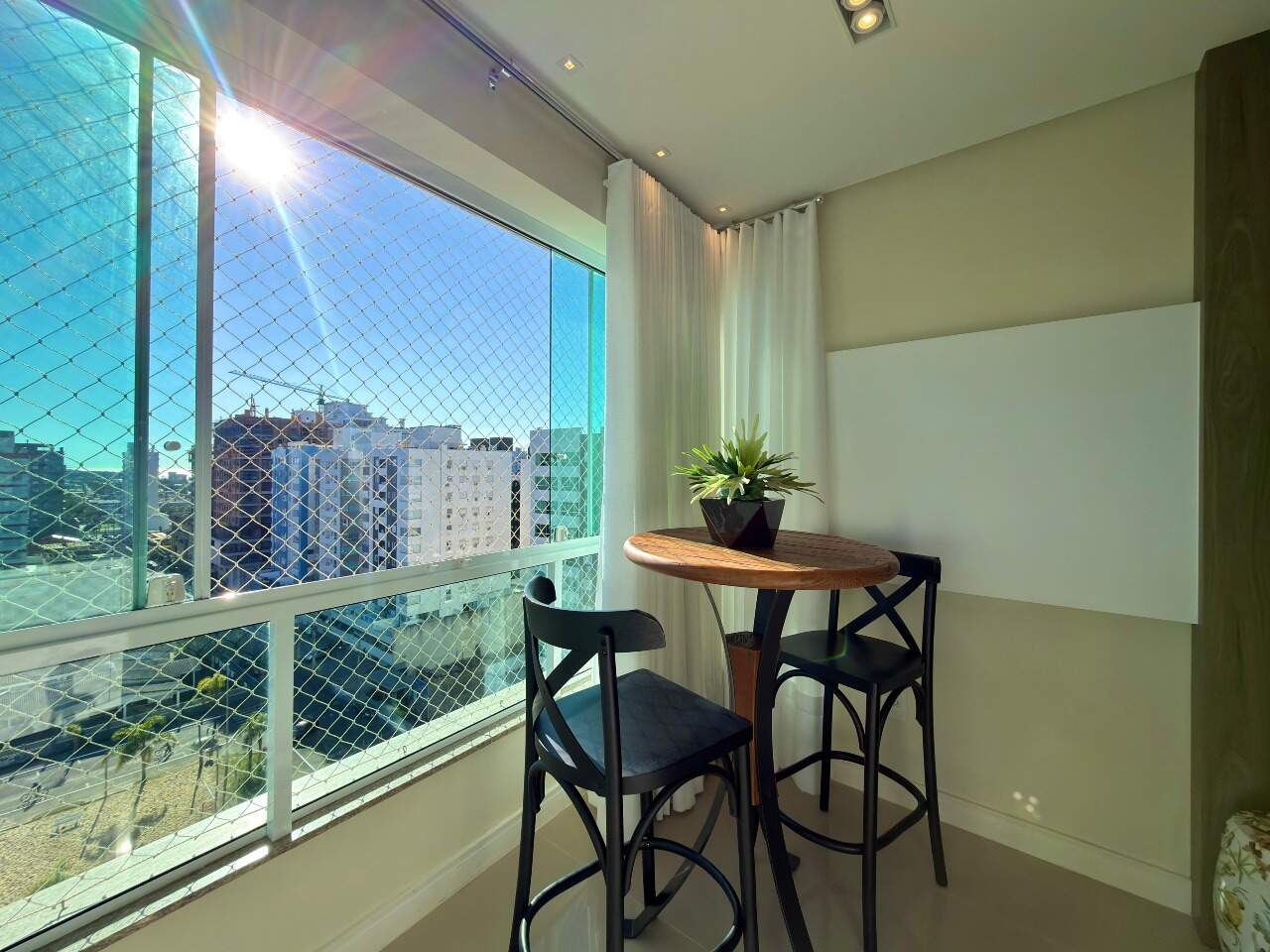 Apartamento à venda no Zona Nova: 