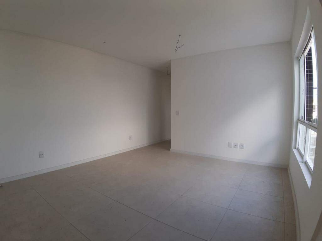 Apartamento à venda no Zona Nova: 