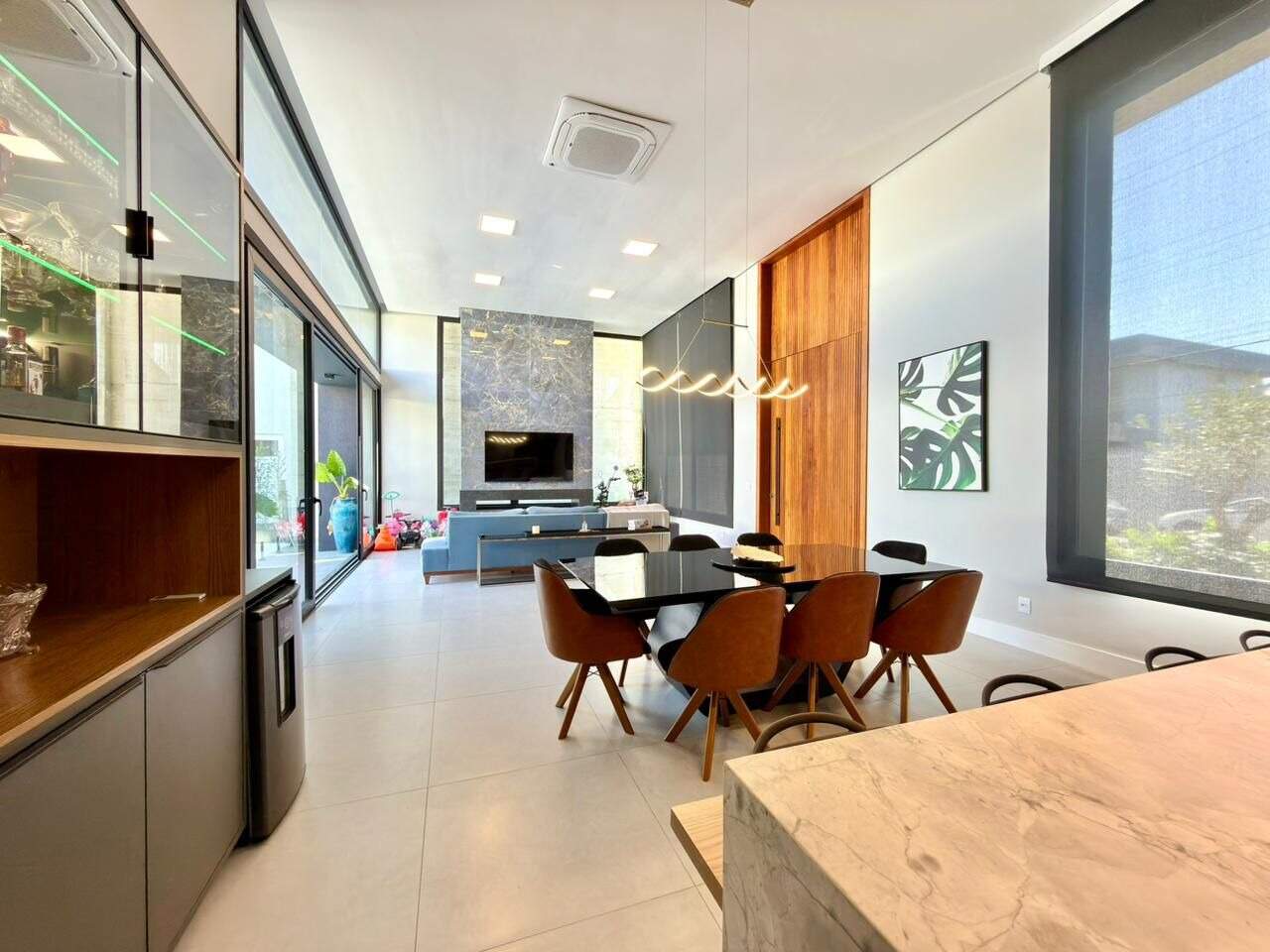 Casa em Condomínio à venda no Velas da Marina: 