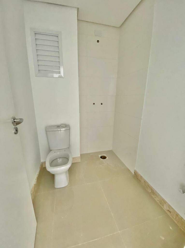 Apartamento à venda no Zona Nova: 