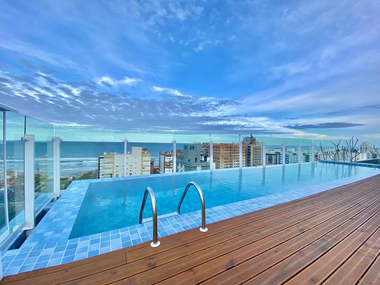 Apartamento à venda no Zona Nova: 