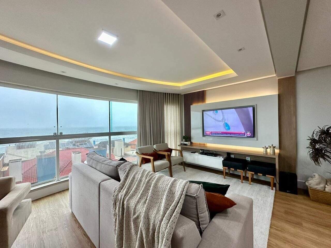 Apartamento à venda no Zona Nova: 