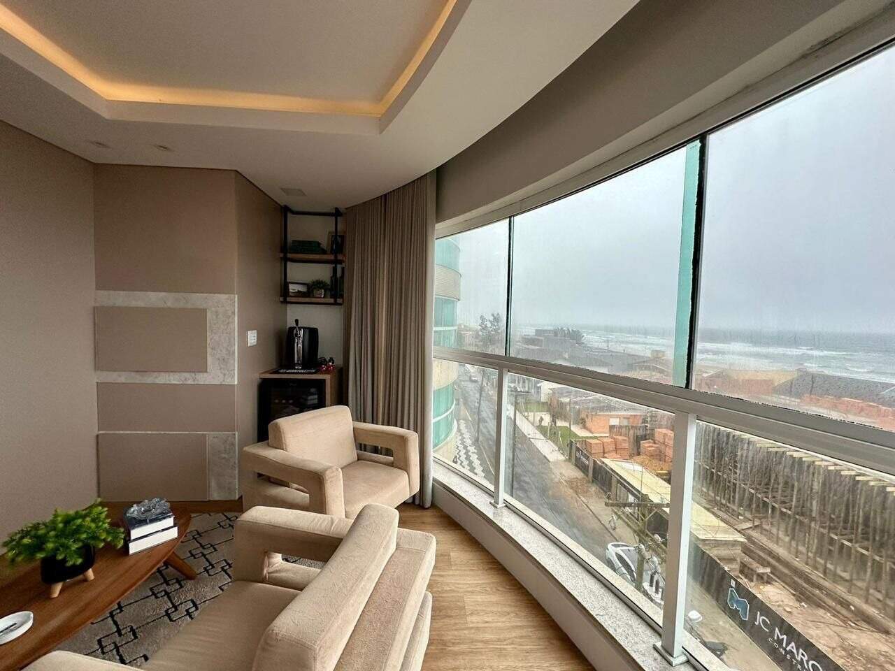 Apartamento à venda no Zona Nova: 