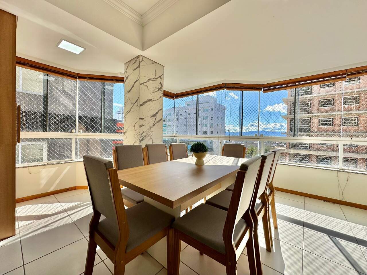 Apartamento à venda no Zona Nova: 