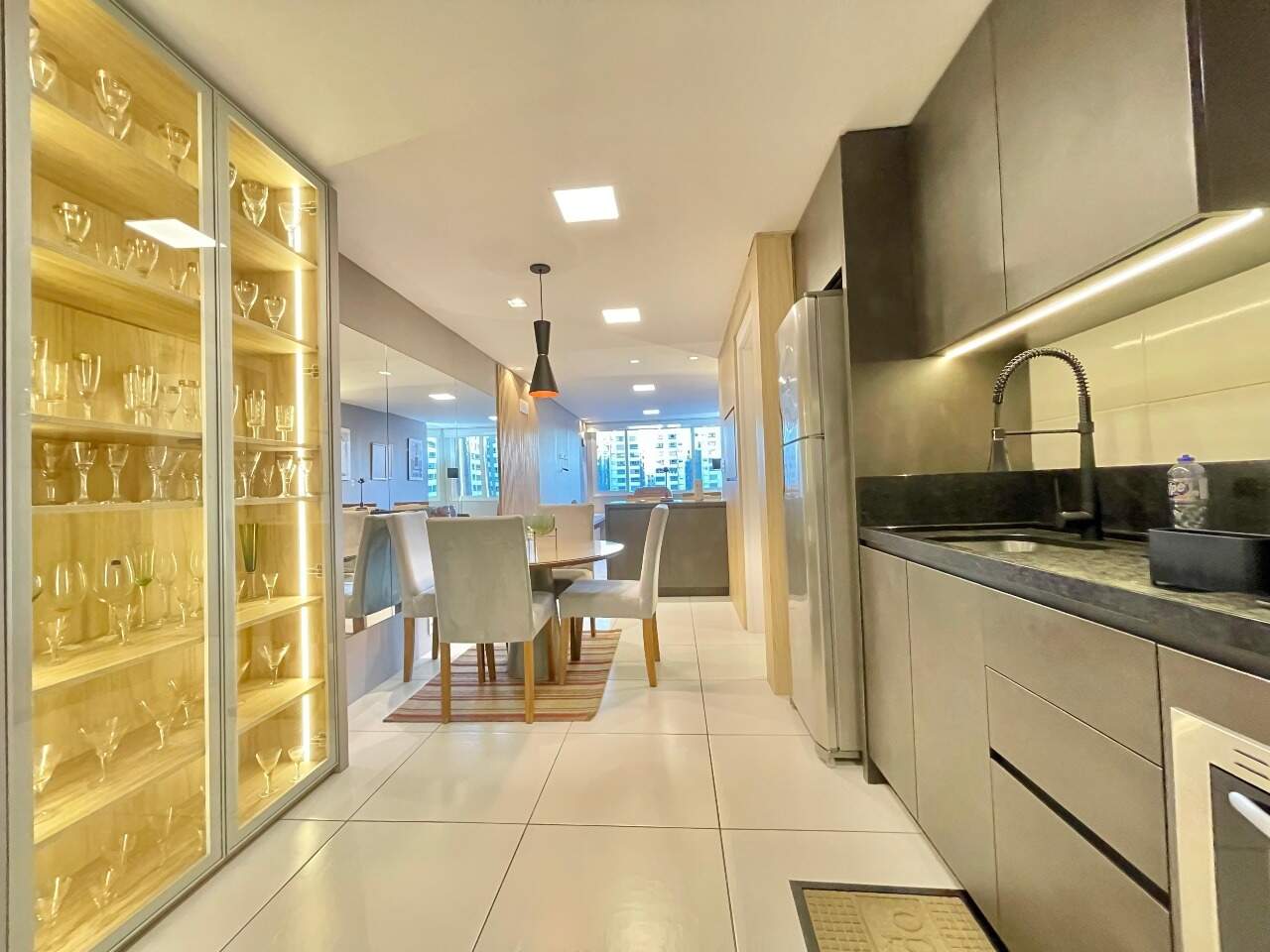 Apartamento à venda no Zona Nova: 