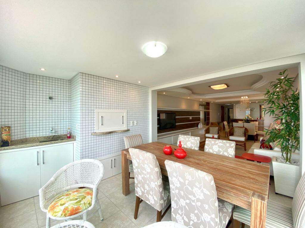 Apartamento à venda no Zona Nova: 