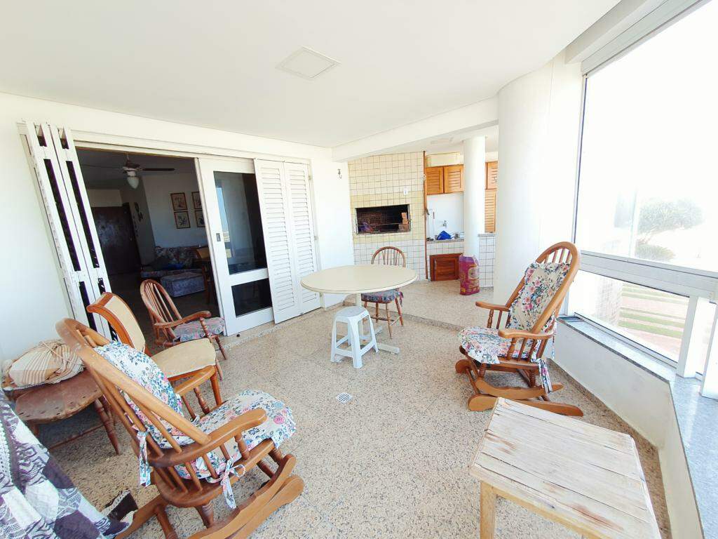 Apartamento à venda no Zona Nova: 
