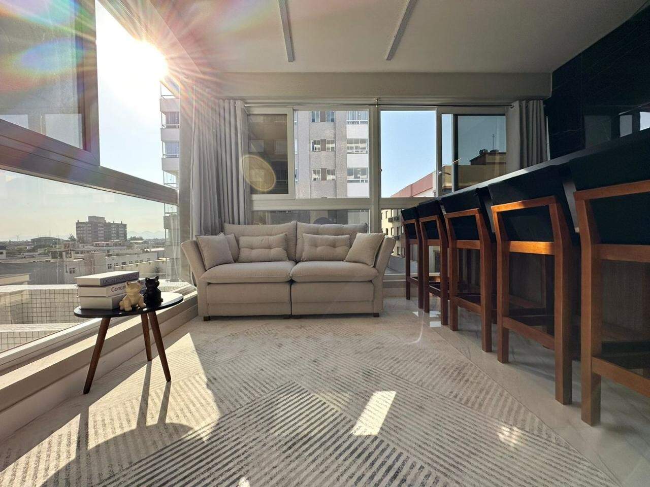 Apartamento à venda no Zona Nova: 