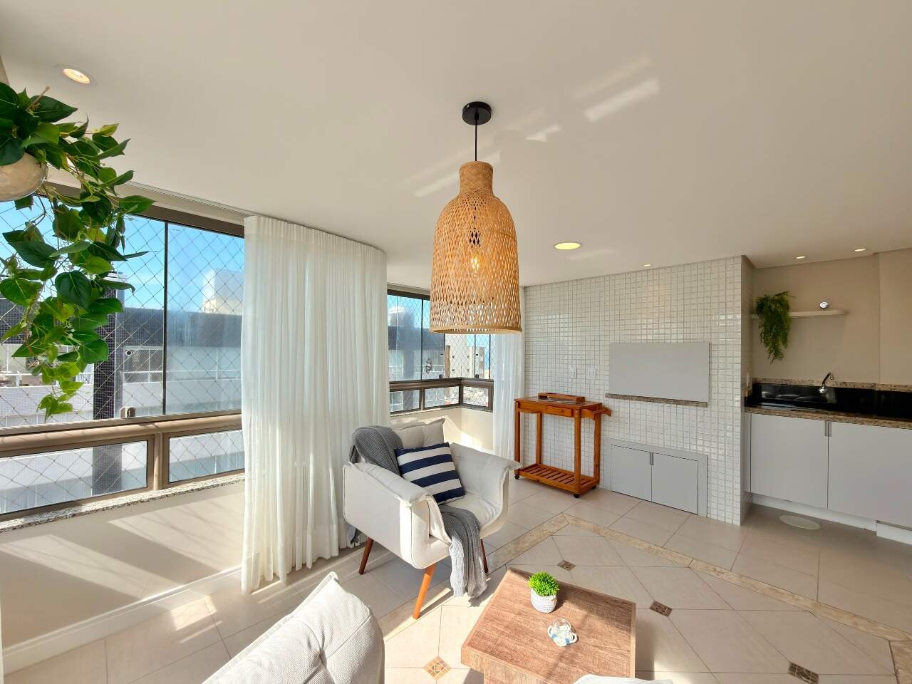 Apartamento à venda no Zona Nova: 