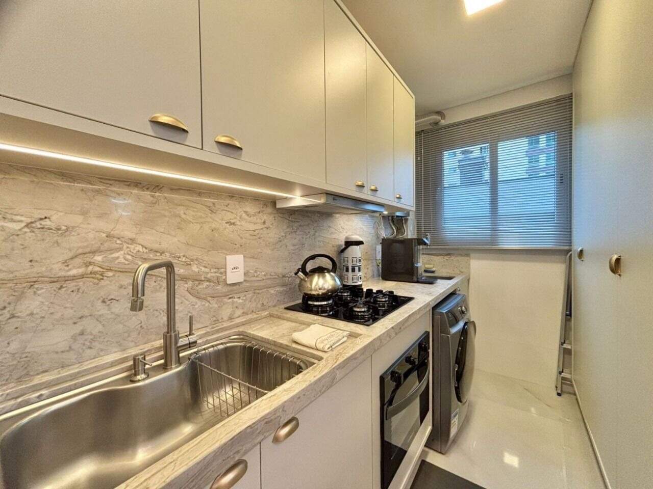 Apartamento à venda no Zona Nova: 