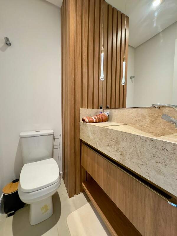 Apartamento à venda no Zona Nova: 