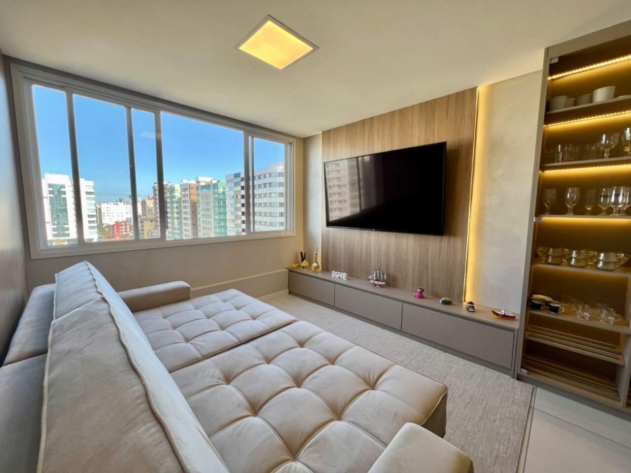 Apartamento à venda no Zona Nova: 