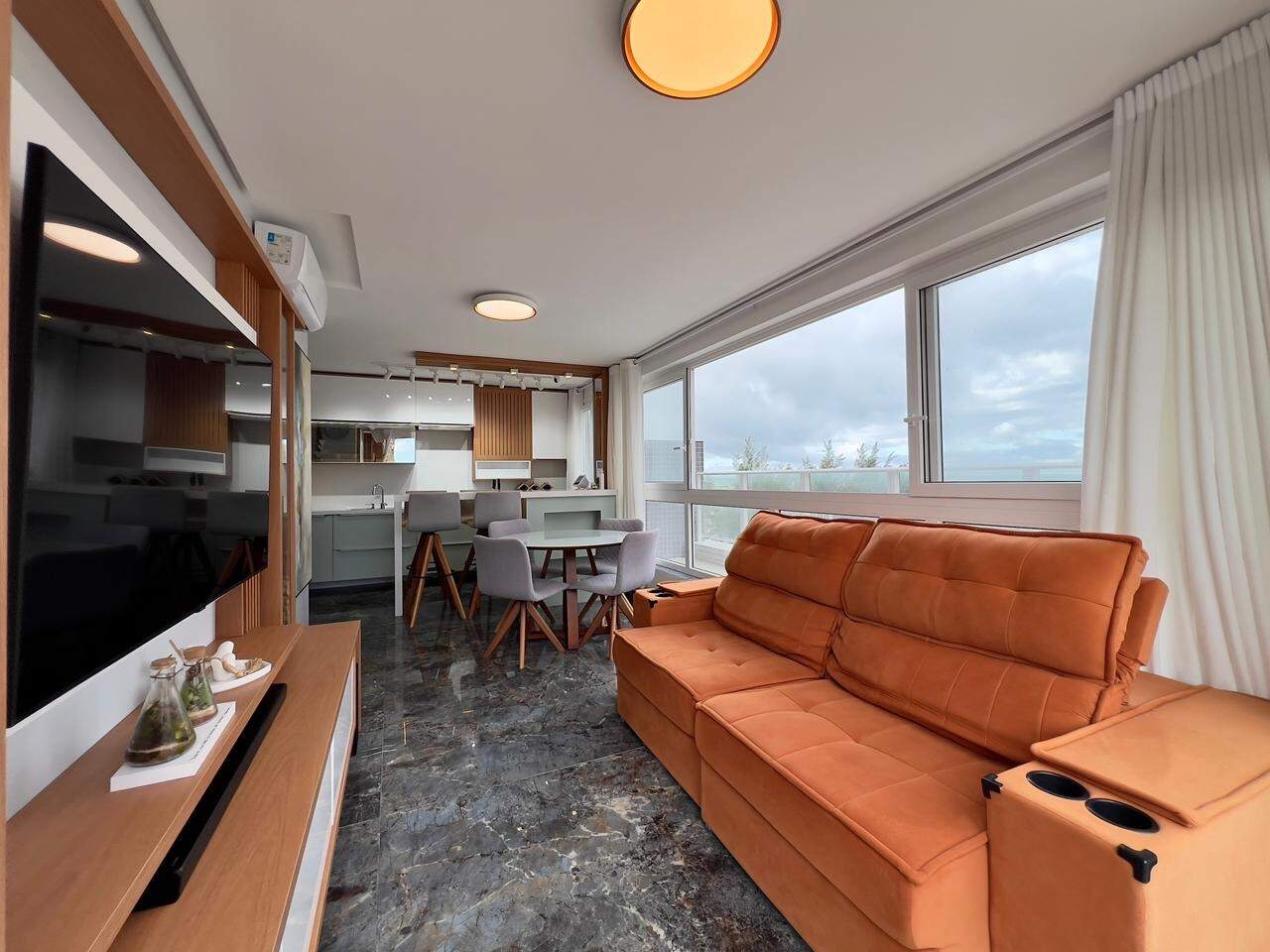 Apartamento à venda no Zona Nova: 