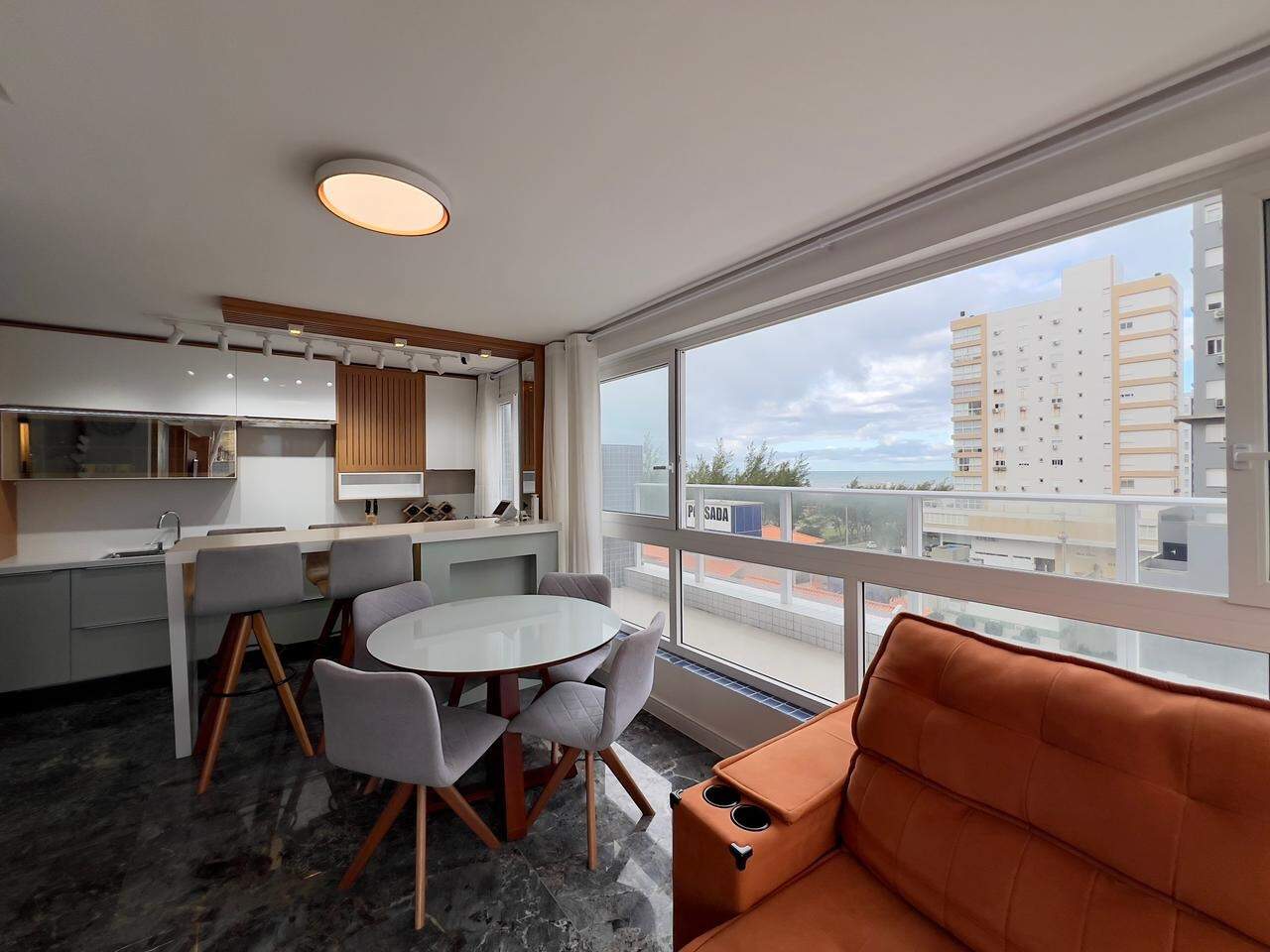 Apartamento à venda no Zona Nova: 