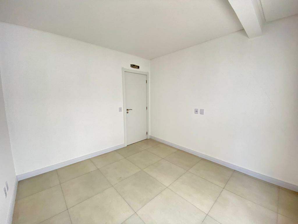 Apartamento à venda no Zona Nova: 