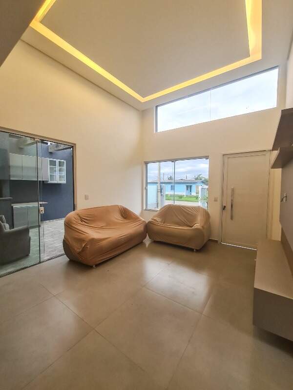 Casa em Condomínio à venda no Araça: 