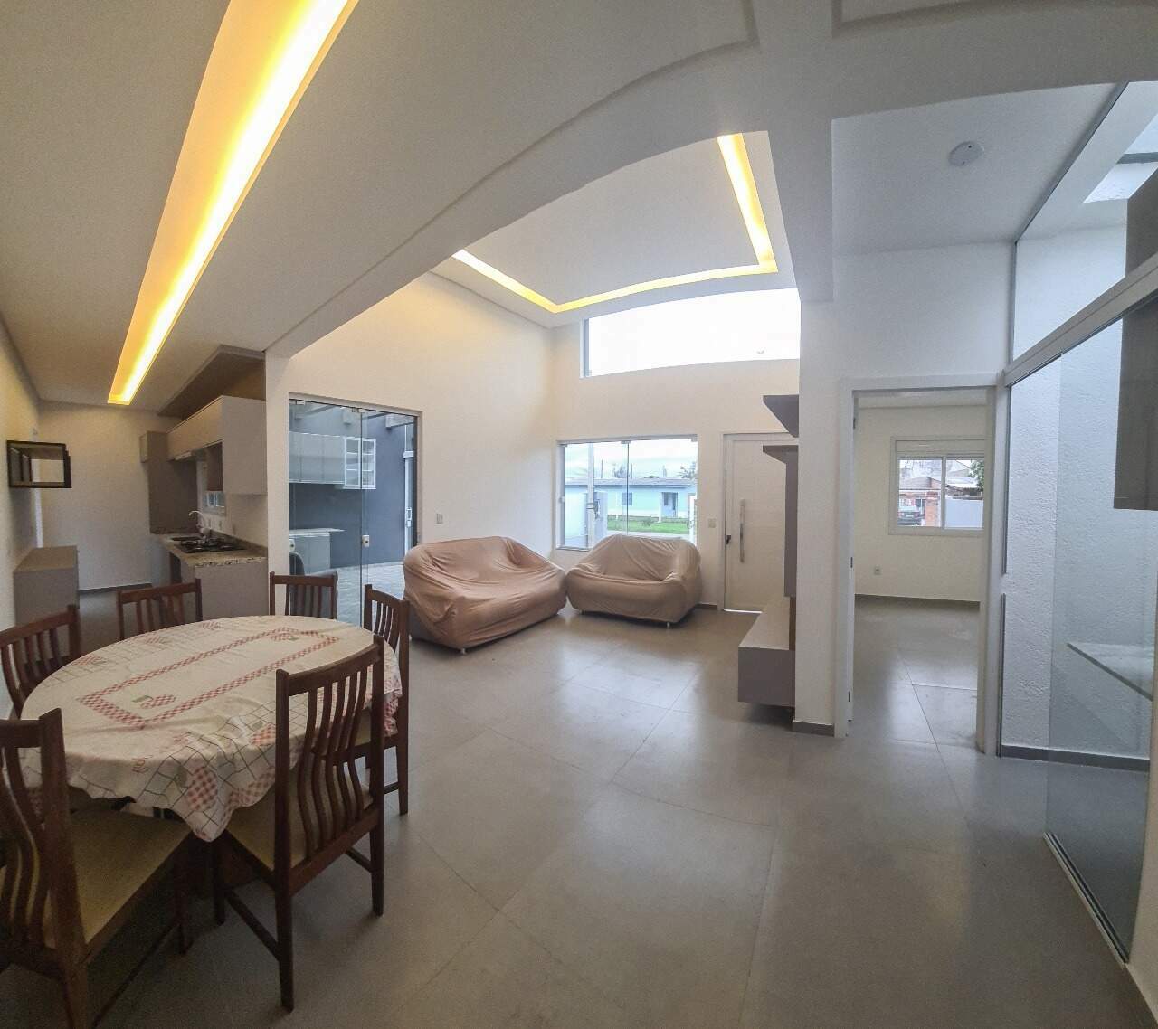 Casa em Condomínio à venda no Araça: 