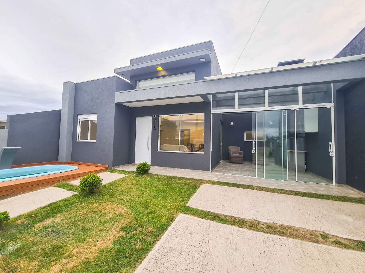 Casa em Condomínio à venda no Araça: 