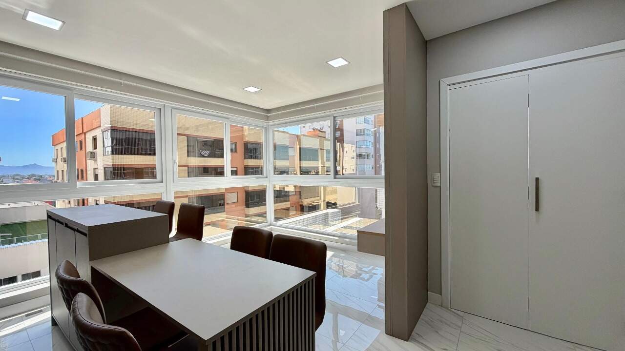 Apartamento à venda no Zona Nova: 