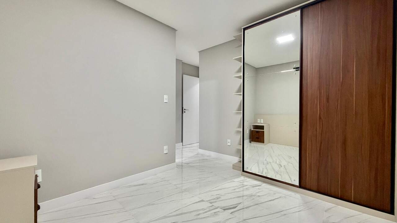Apartamento à venda no Zona Nova: 