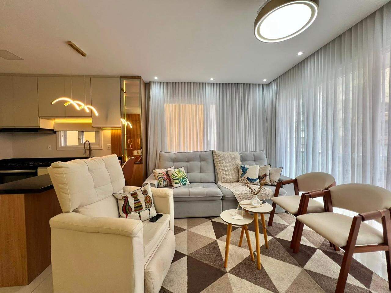 Apartamento à venda no Zona Nova: 