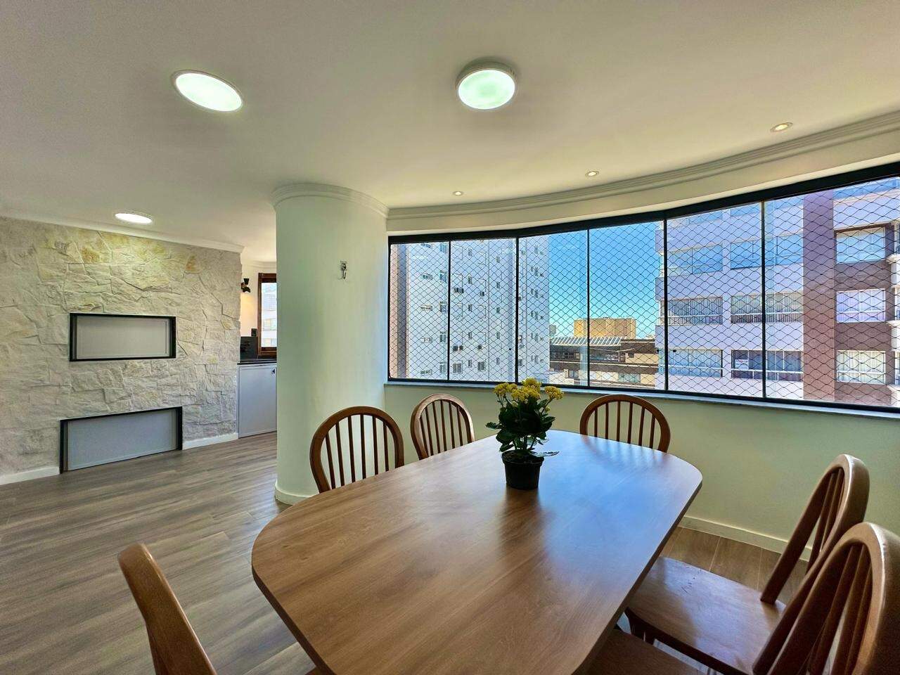 Apartamento à venda no Zona Nova: 