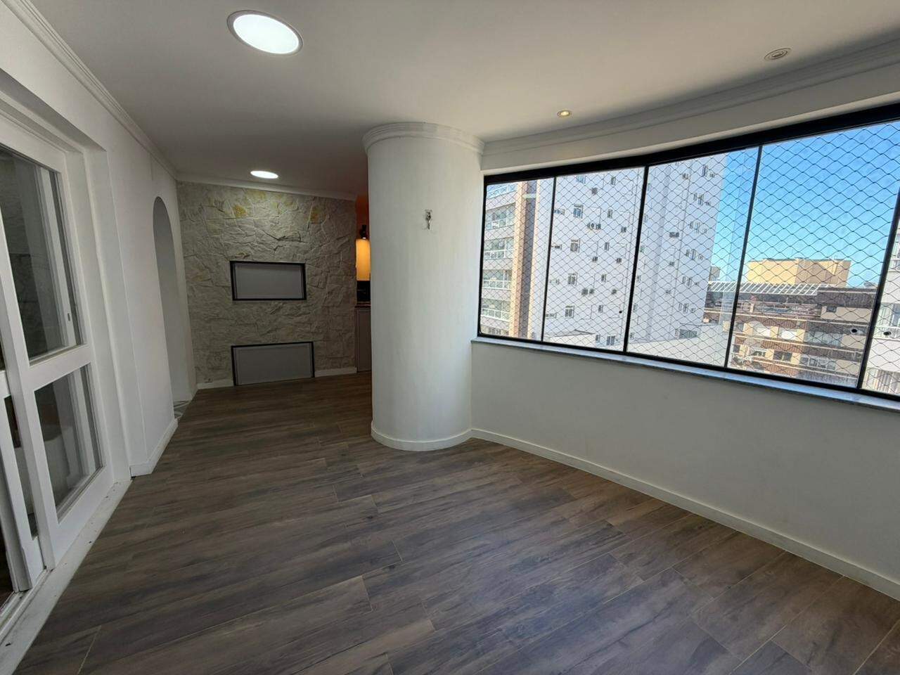 Apartamento à venda no Zona Nova: 