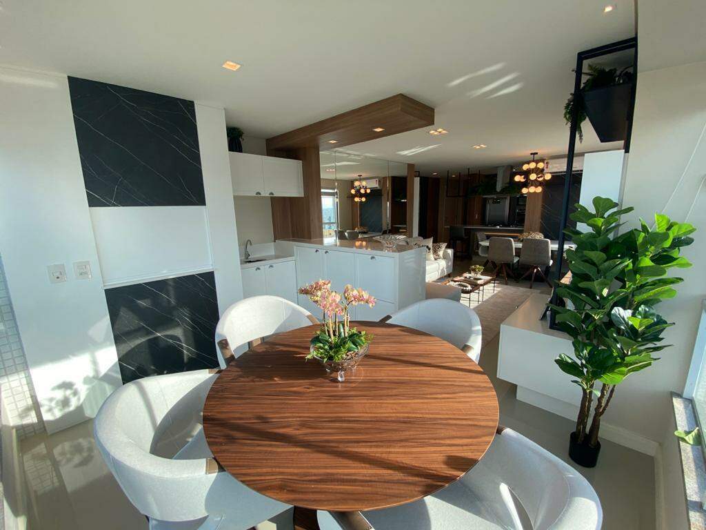 Apartamento à venda no Zona Nova: 