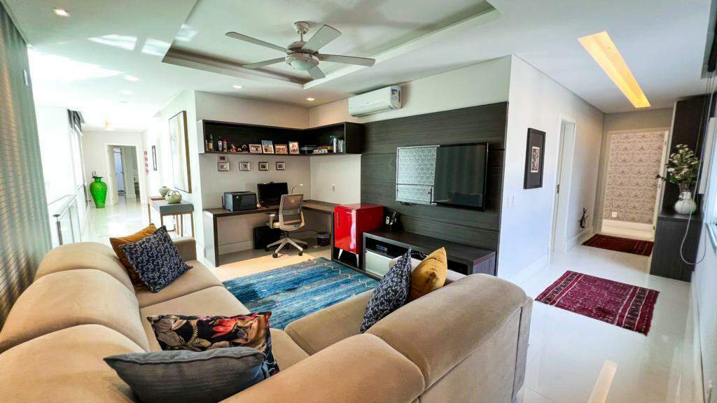 Casa em Condomínio à venda no Condado de Capão : 