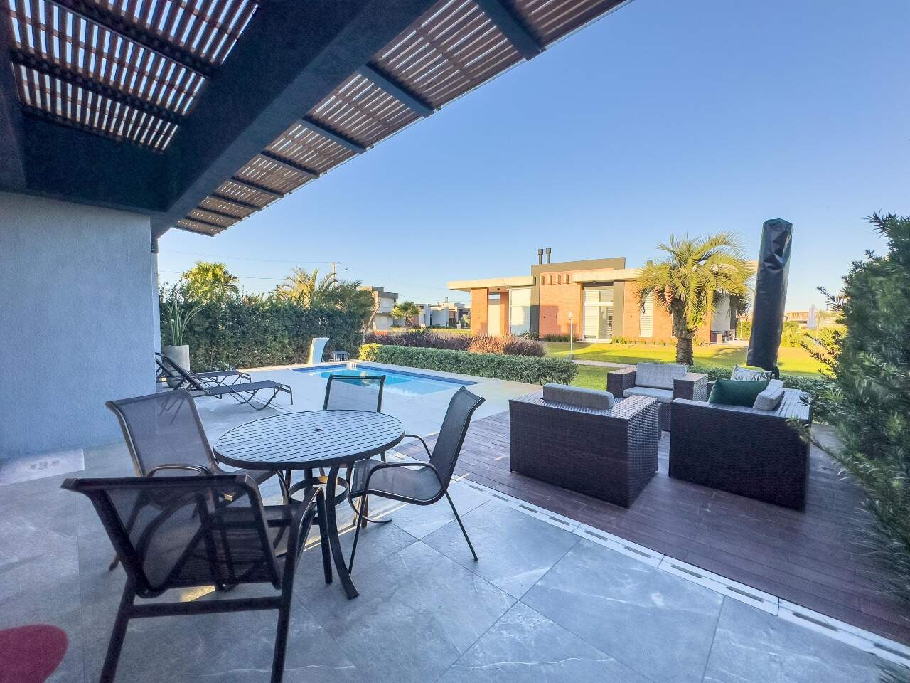 Casa em Condomínio à venda no Condominio Riviera: 