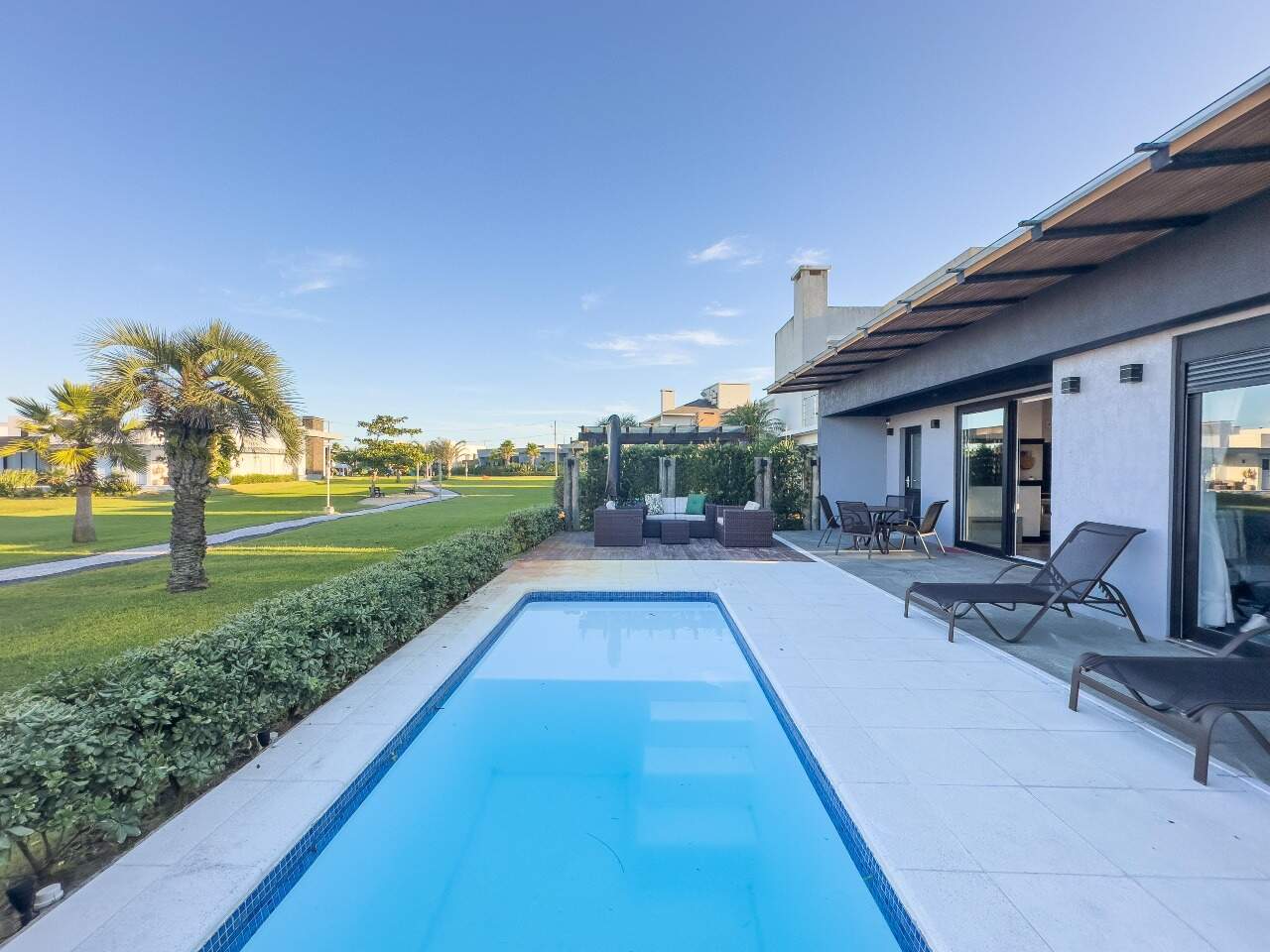 Casa em Condomínio à venda no Condominio Riviera: 
