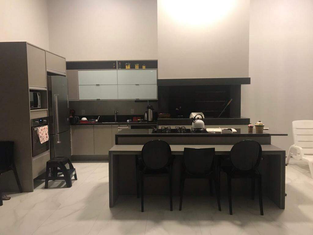 Casa em Condomínio à venda no Costa Serena: 