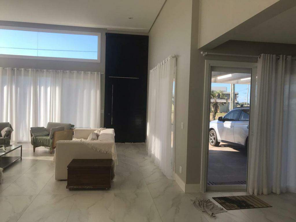 Casa em Condomínio à venda no Costa Serena: 