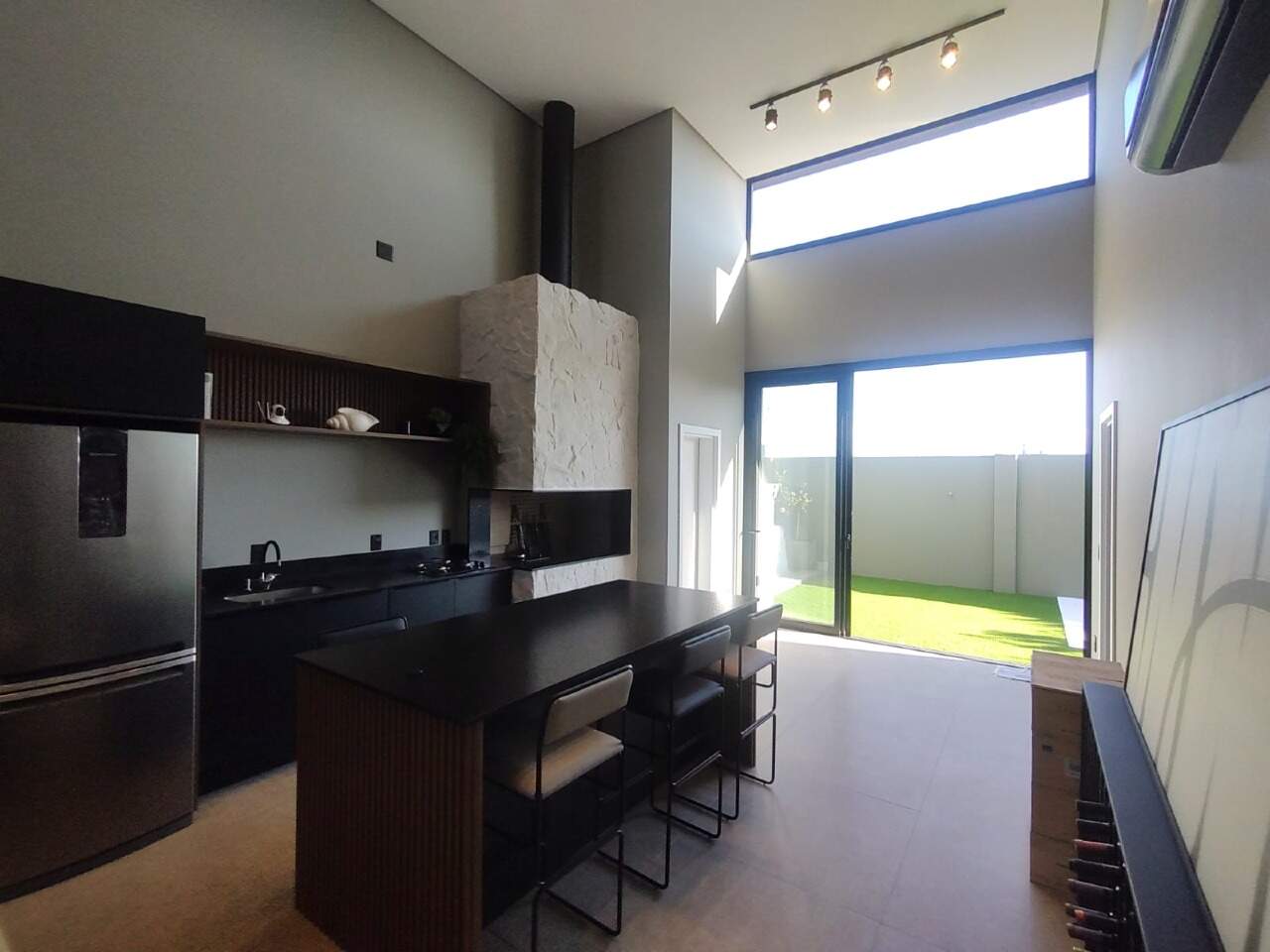 Casa em Condomínio à venda no Centro: 