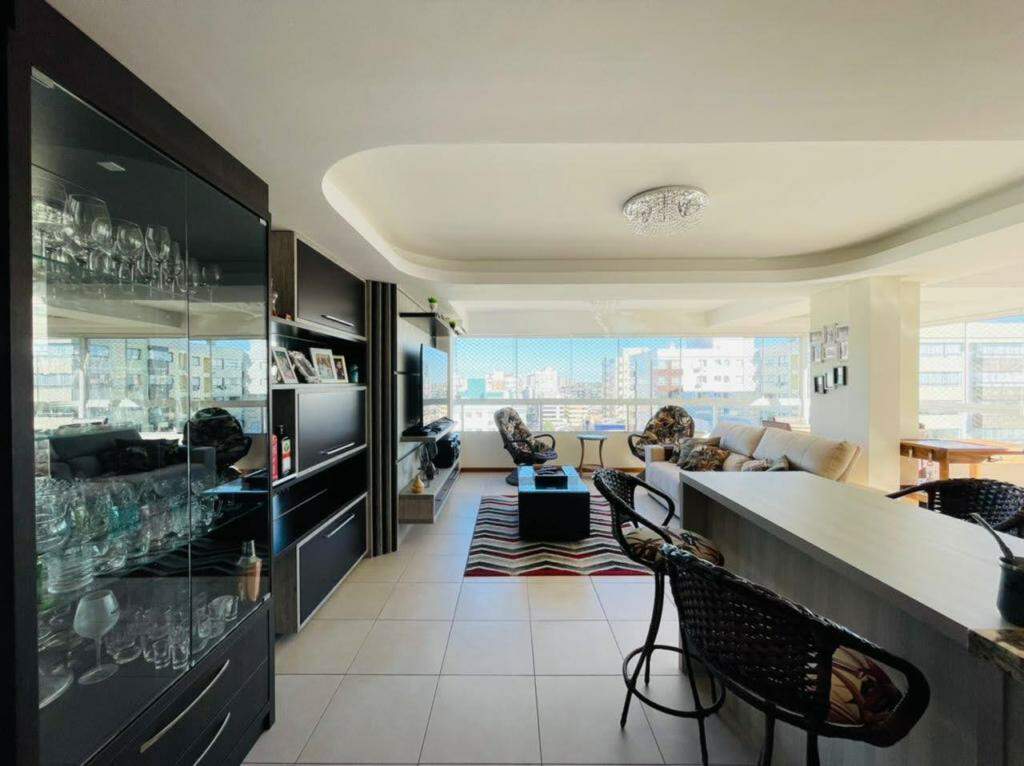 Apartamento à venda no Zona Nova: 