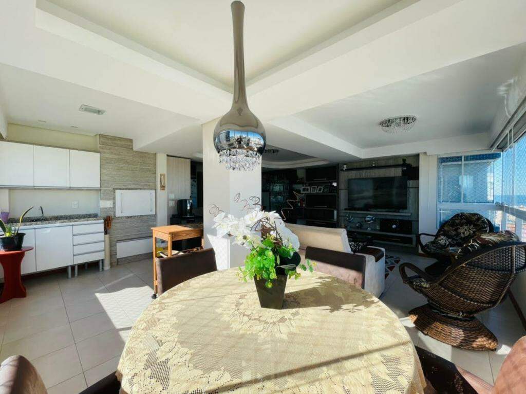 Apartamento à venda no Zona Nova: 
