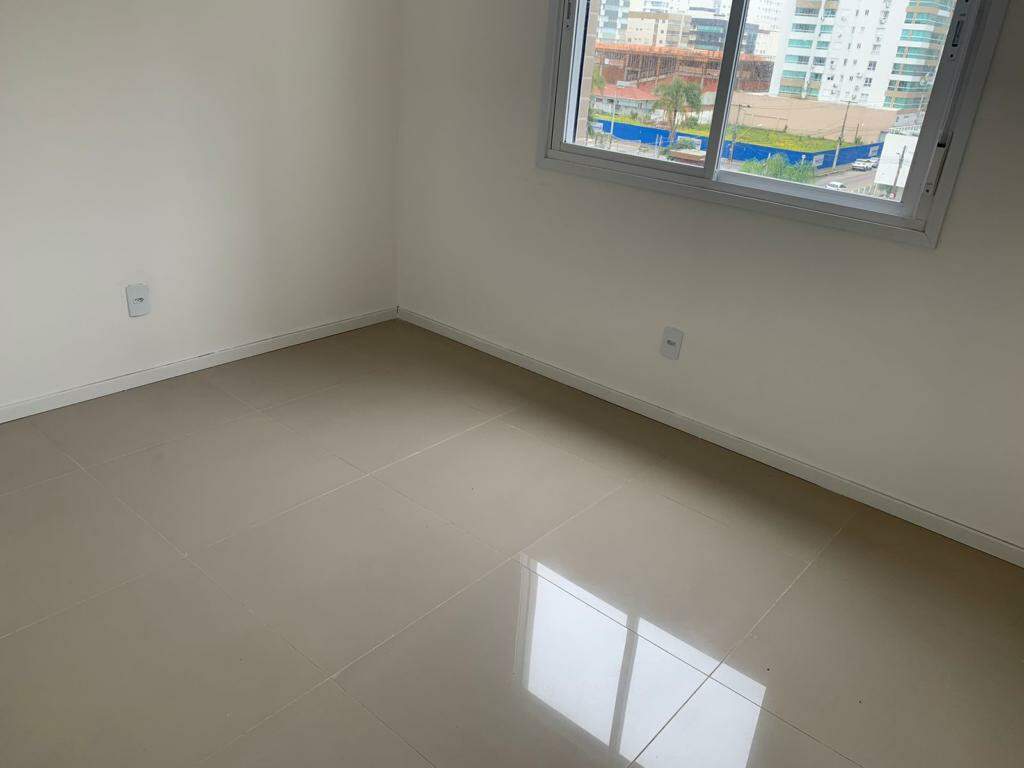 Apartamento à venda no Navegantes: 