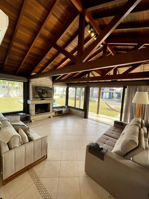 Casa em Condomínio à venda no Velas da Marina: 