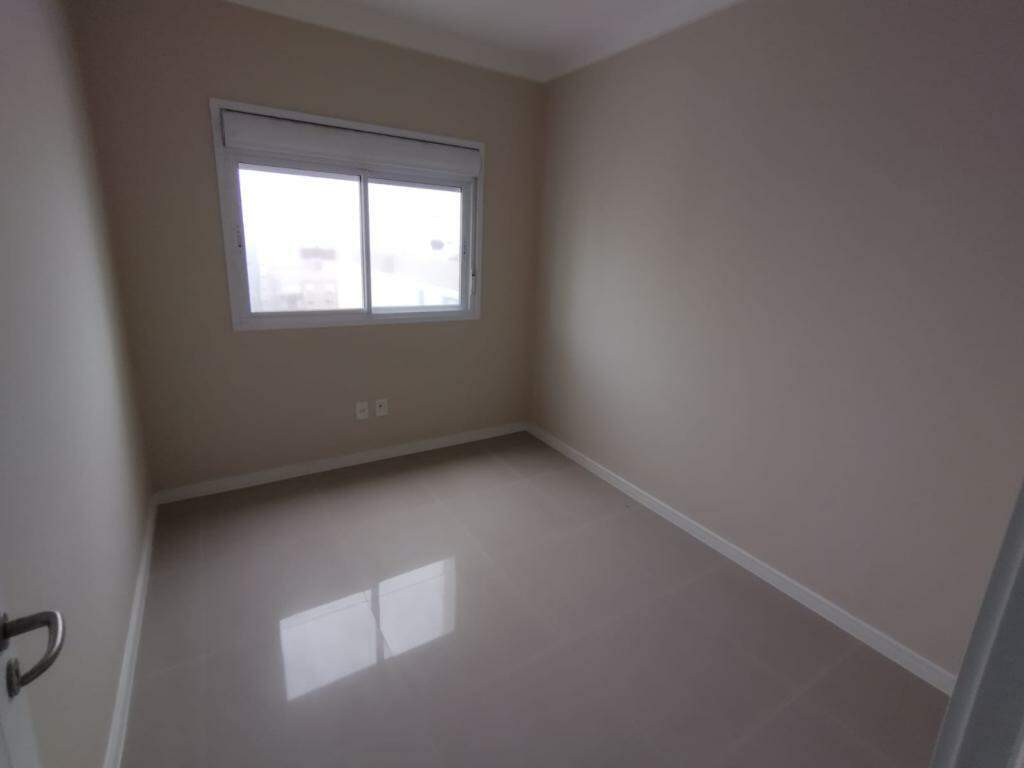 Apartamento à venda no Zona Nova: 
