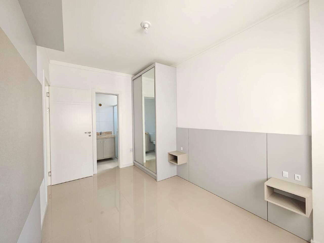 Apartamento à venda no Zona Nova: 
