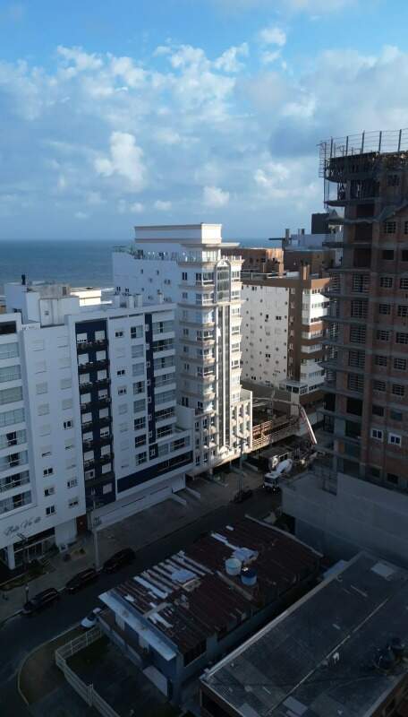Apartamento à venda no Zona Nova: 