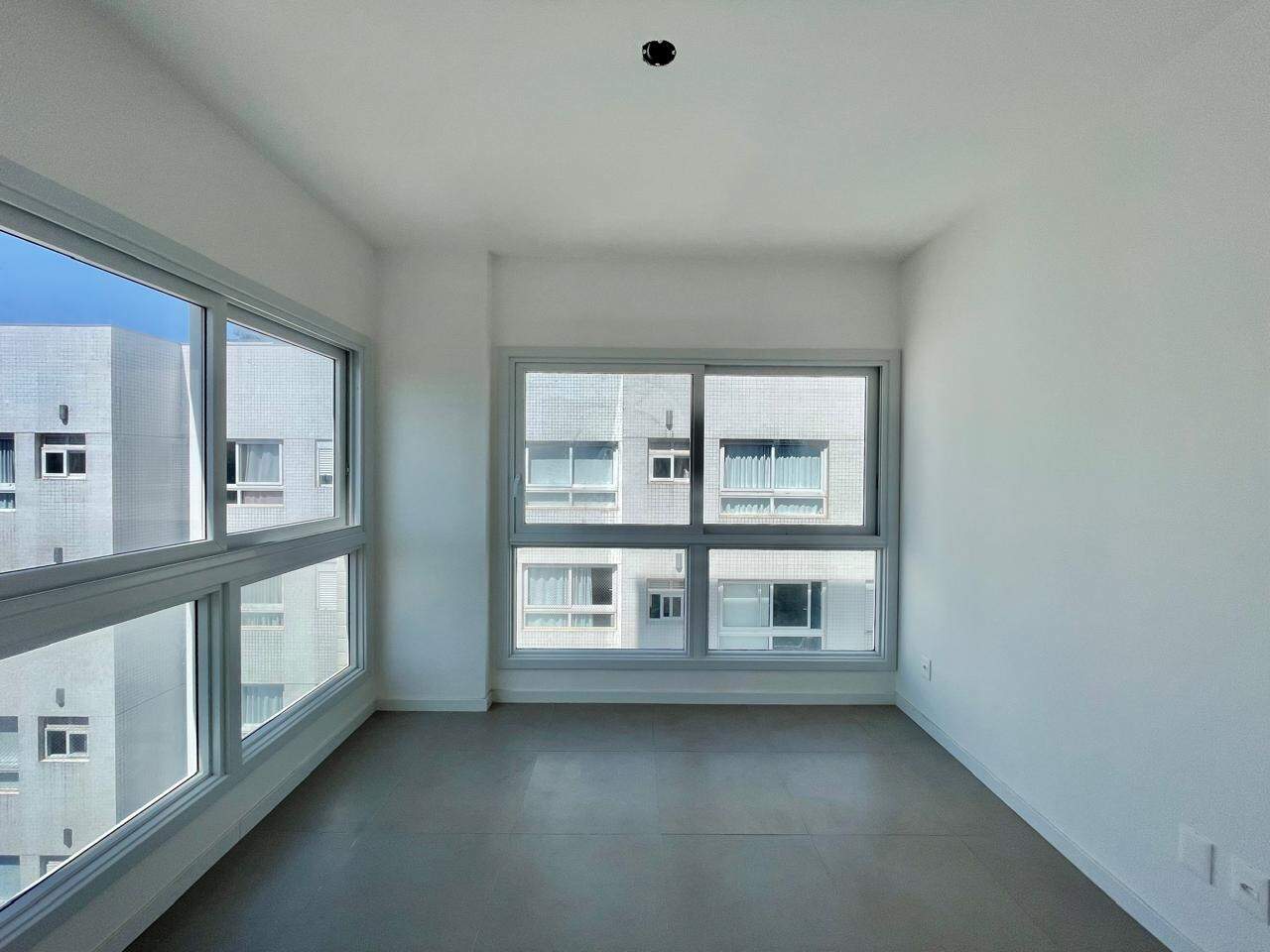 Apartamento à venda no Navegantes: 