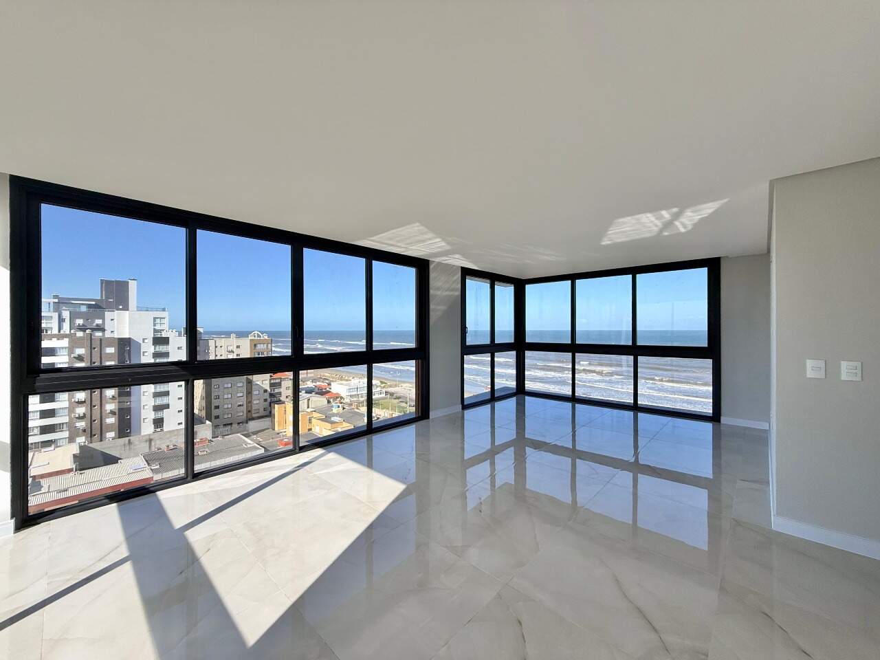 Apartamento à venda no Zona Nova: 