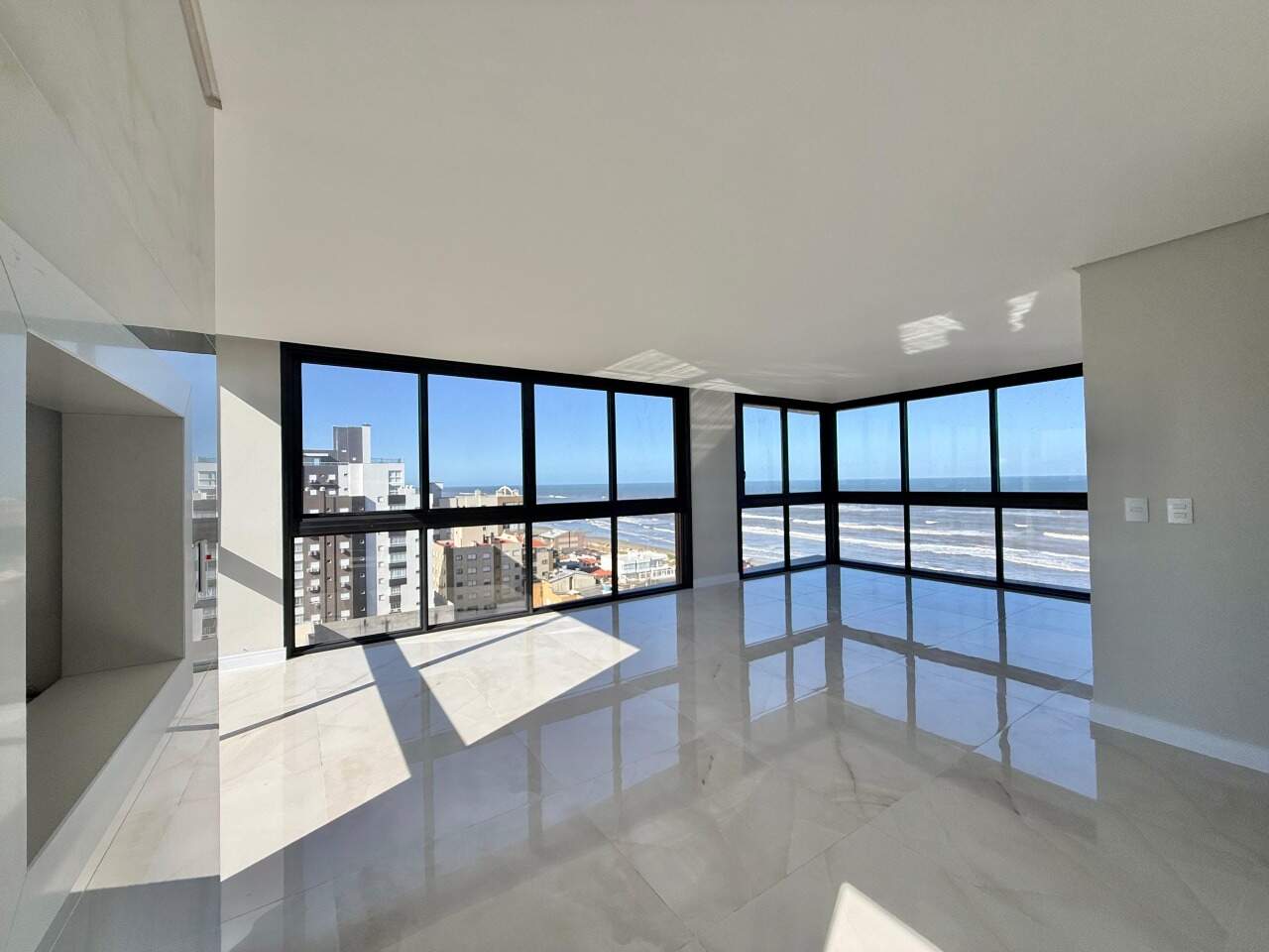 Apartamento à venda no Zona Nova: 