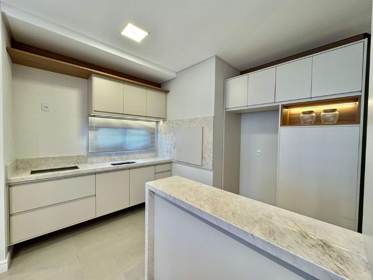 Apartamento à venda no Zona Nova: 