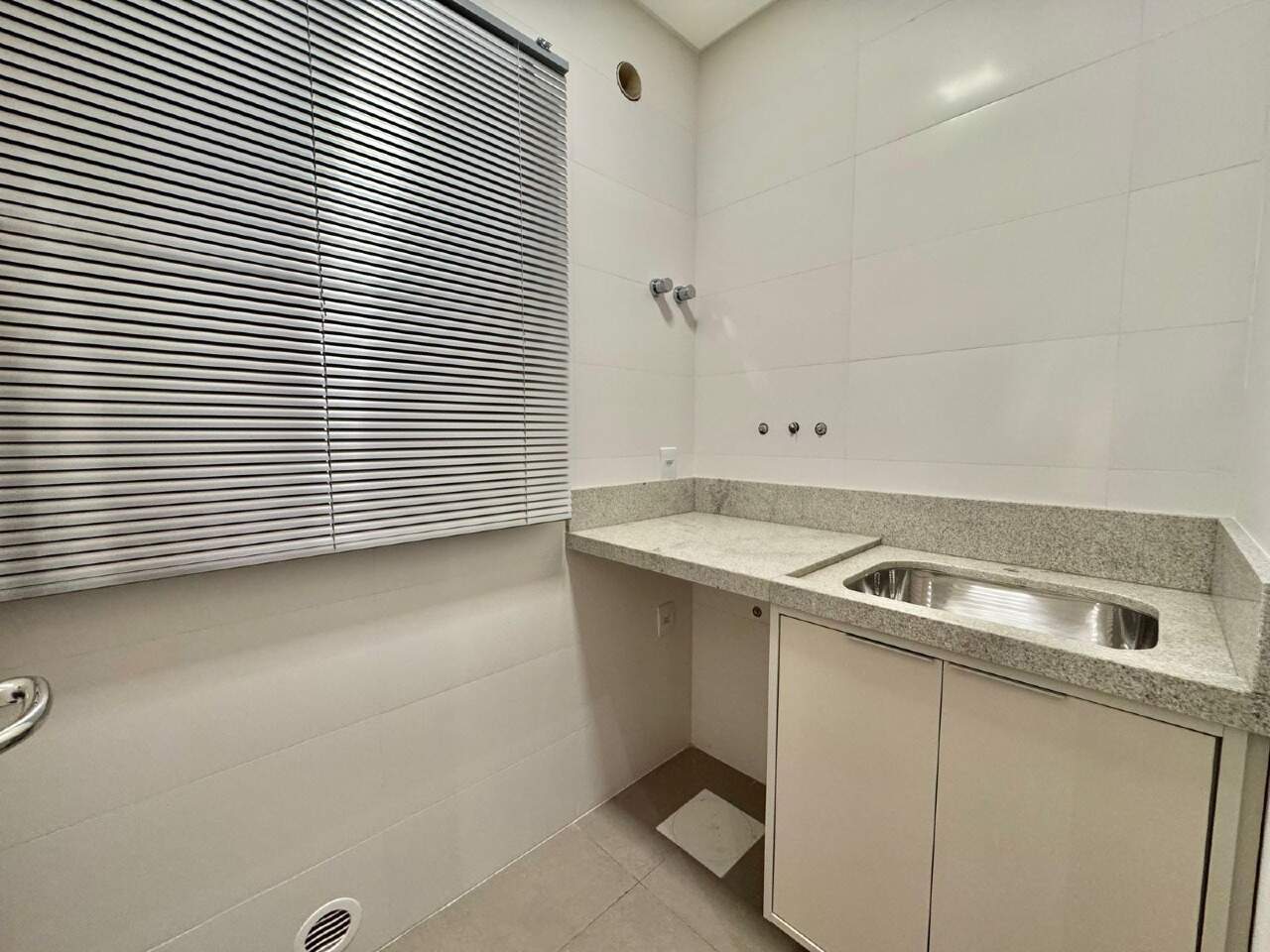 Apartamento à venda no Zona Nova: 