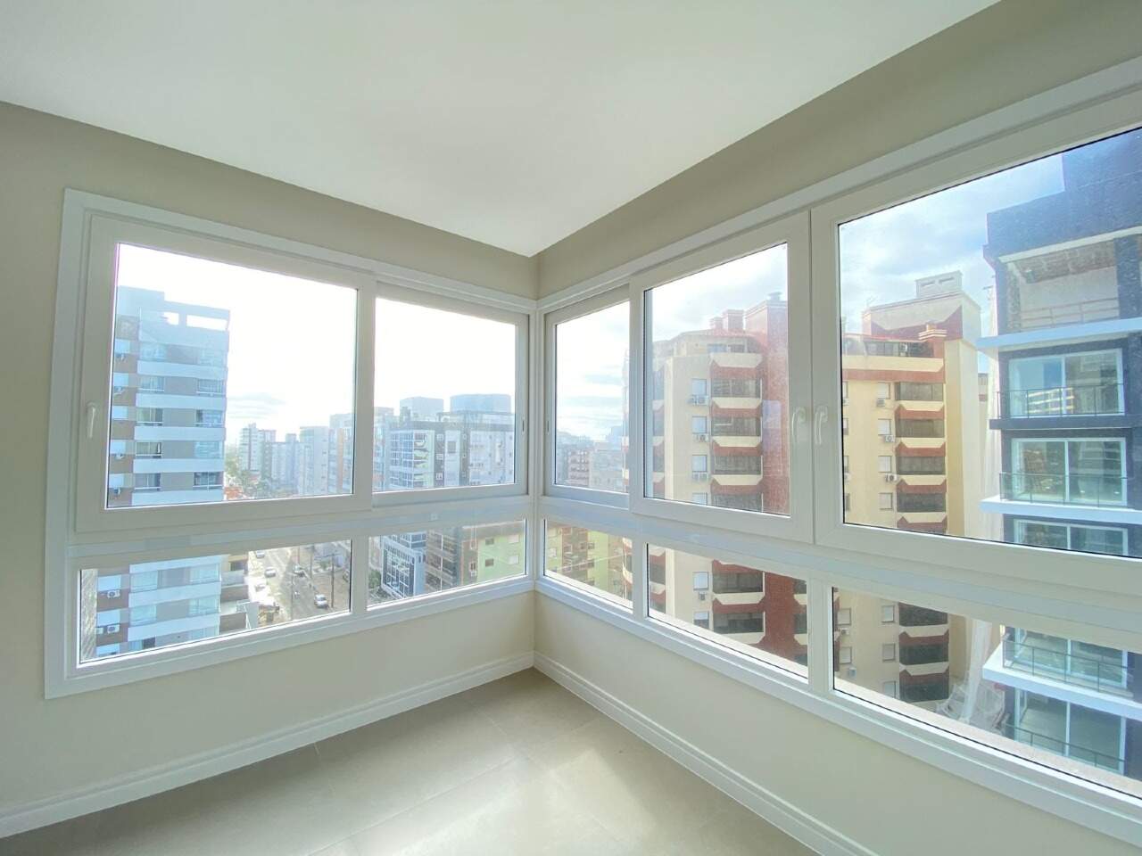 Apartamento à venda no Zona Nova: 