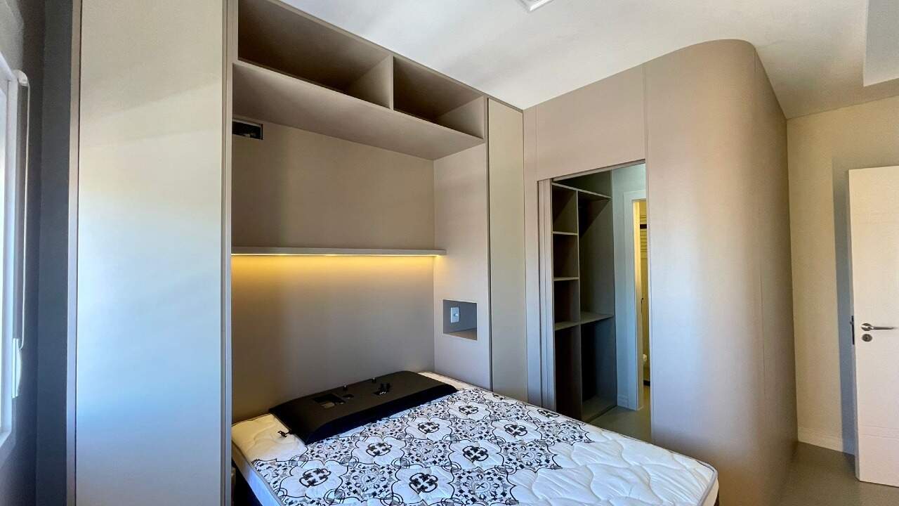 Apartamento à venda no Zona Nova: 